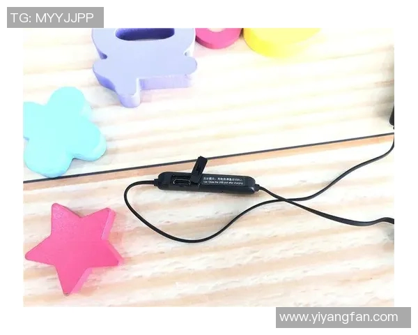 足球明星耳机新品上市音乐与激情的完美结合让你畅享每一场比赛